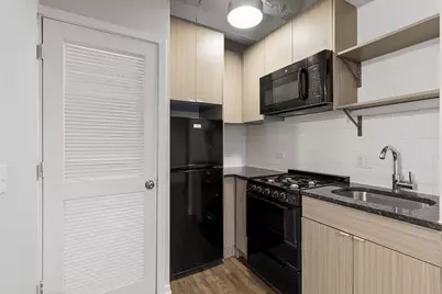 5718 N Winthrop Avenue #201, Chicago, IL 60660 - Photo 4