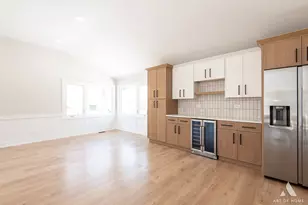 10433 S 83rd Ave, Palos Hills, IL 60465 - Photo 14