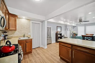 10-12 N Park Avenue, Waukegan, IL 60085 - Photo 4