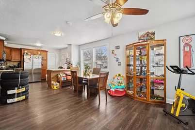 10-12 N Park Avenue, Waukegan, IL 60085 - Photo 14