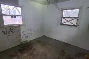 2605 N Pine St, Waukegan, IL 60087 - Photo 6