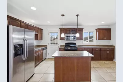 205 Fremont Avenue, Romeoville, IL 60446 - Photo 6