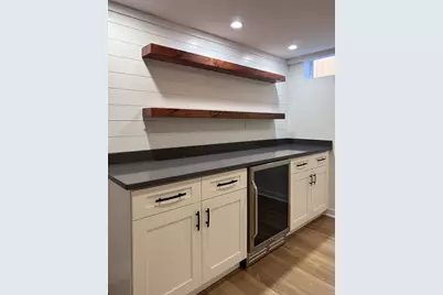 8537 W Sunnyside Avenue, Chicago, IL 60656 - Photo 12