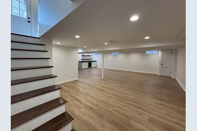 8537 W Sunnyside Avenue, Chicago, IL 60656 - Photo 16