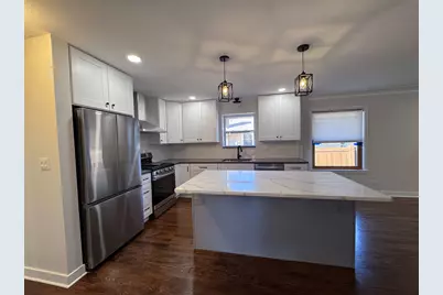 8537 W Sunnyside Avenue, Chicago, IL 60656 - Photo 6