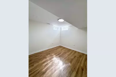 8537 W Sunnyside Avenue, Chicago, IL 60656 - Photo 20