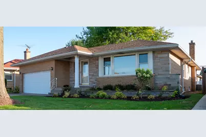 8537 W Sunnyside Avenue, Chicago, IL 60656 - Photo 2