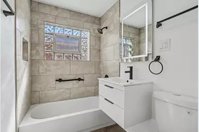 7242 S Honore Street, Chicago, IL 60636 - Photo 14