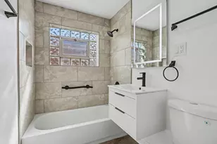 7242 S Honore St, Chicago, IL 60636 - Photo 14