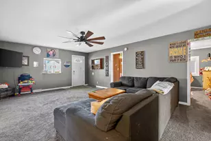 911 E Washington St, Morris, IL 60450 - Photo 8