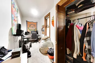 1322 W Barry Ave, Chicago, IL 60657 - Photo 14