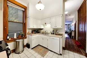 1322 W Barry Ave, Chicago, IL 60657 - Photo 10