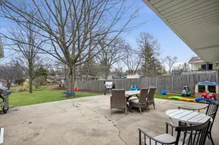 1335 S Villa Ave, Villa Park, IL 60181 - Photo 38