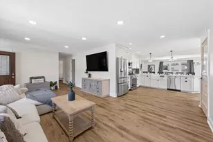 1335 S Villa Ave, Villa Park, IL 60181 - Photo 12