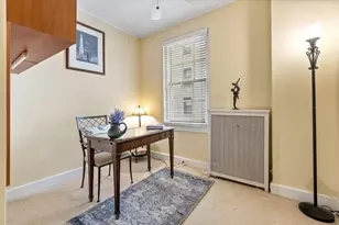 210 E Pearson St, Chicago, IL 60611 - Photo 16