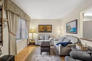 1217 Franklin Ln, Buffalo Grove, IL 60089 - Photo 2