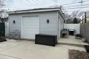 1822 Brown Ave, Evanston, IL 60201 - Photo 2