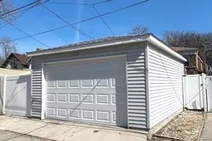 1822 Brown Ave, Evanston, IL 60201 - Photo 4