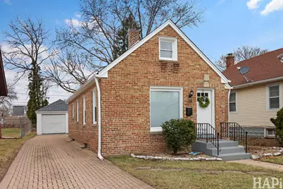 610 S Fulton Avenue, Waukegan, IL 60085 - Photo 2