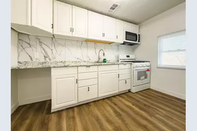 612 Atwood Avenue, Rockford, IL 61102 - Photo 8