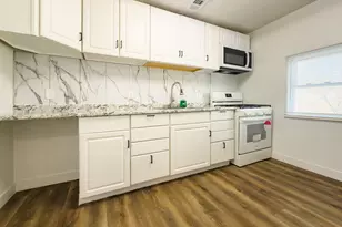 612 Atwood Ave, Rockford, IL 61102 - Photo 8