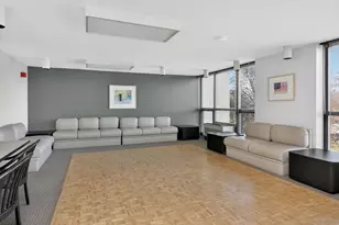 2500 N Lakeview Ave, Chicago, IL 60614 - Photo 16