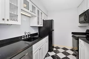 2500 N Lakeview Ave, Chicago, IL 60614 - Photo 6