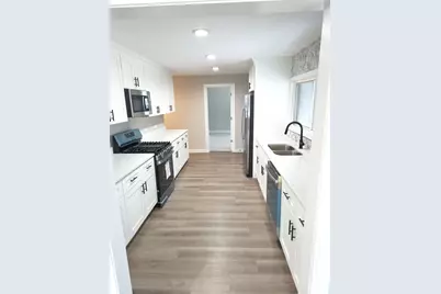 1803 N Riverside Drive, McHenry, IL 60050 - Photo 10