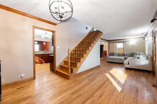 7920 Natoma Ave, Burbank, IL 60459 - Photo 2