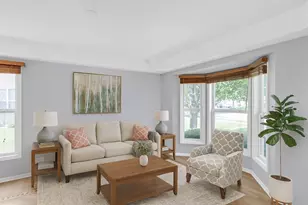 1439 Blue Heron Dr, Crystal Lake, IL 60014 - Photo 2