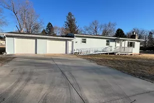 1105 Sunset Dr W, Rock Falls, IL 61071 - Photo 2