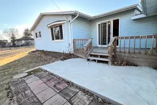 1105 Sunset Dr W, Rock Falls, IL 61071 - Photo 6