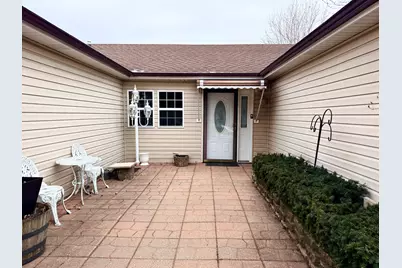 28 W Devon Avenue, Glendale Heights, IL 60139 - Photo 2