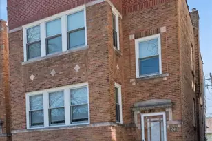 5546 N Austin Ave, Chicago, IL 60630 - Photo 1