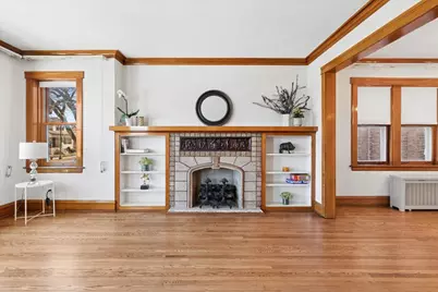 5546 N Austin Avenue, Chicago, IL 60630 - Photo 2