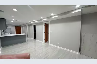 5848 N Whipple Street #G, Chicago, IL 60659 - Photo 10