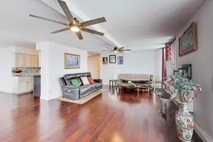 40 N Tower Rd, Oak Brook, IL 60523 - Photo 6