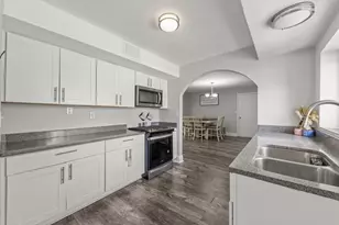 916 Barber Ln, Joliet, IL 60435 - Photo 6