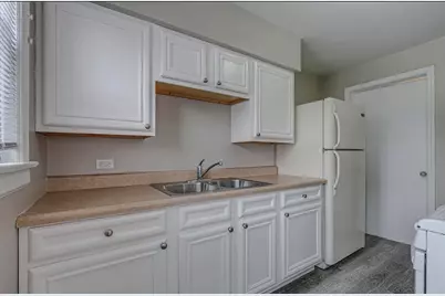 617 Waukegan Road, Deerfield, IL 60015 - Photo 10