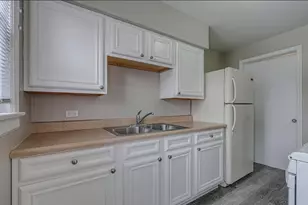 617 Waukegan Rd, Deerfield, IL 60015 - Photo 10