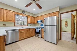 77 Bluebird Ln, Naperville, IL 60565 - Photo 10