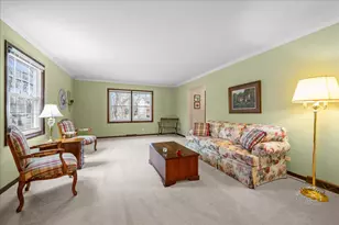 77 Bluebird Ln, Naperville, IL 60565 - Photo 6