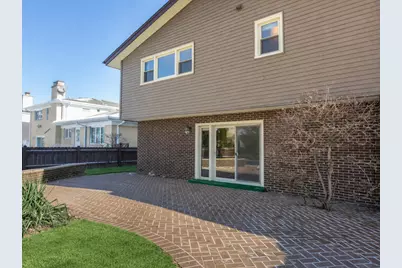 8332 N Knight Avenue, Niles, IL 60714 - Photo 30