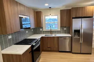 821 W Manor Ct, Glenwood, IL 60425 - Photo 10