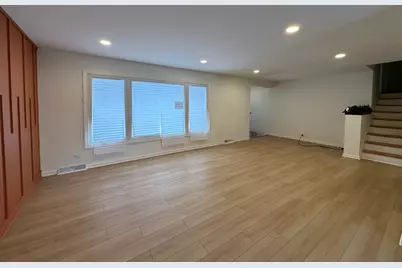 821 W Manor Court, Glenwood, IL 60425 - Photo 6