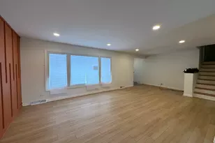 821 W Manor Ct, Glenwood, IL 60425 - Photo 6