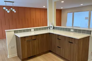 821 W Manor Ct, Glenwood, IL 60425 - Photo 16