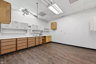 8507 S Roberts Road, Justice, IL 60458 - Photo 10