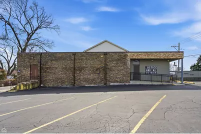 8507 S Roberts Road, Justice, IL 60458 - Photo 2