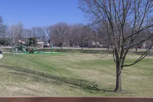 1583-1585 Sheffield Dr, Elgin, IL 60123 - Photo 16